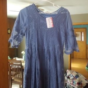 Gorgeous dusty blue maxi dress - baby bump friendl